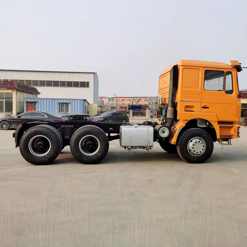 အရည်အသွေးမြင့် Shacman 6*4 Diesel Euro2/3 12R22.5 2018/2019Year Tractor Head Truck ရောင်းမည်