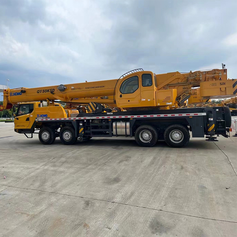 အသစ်အသုံးပြုထားသော XCMG အရည်အသွေးမြင့် Full Hydraulic Lifting 25ton Truck Crane QY50KC