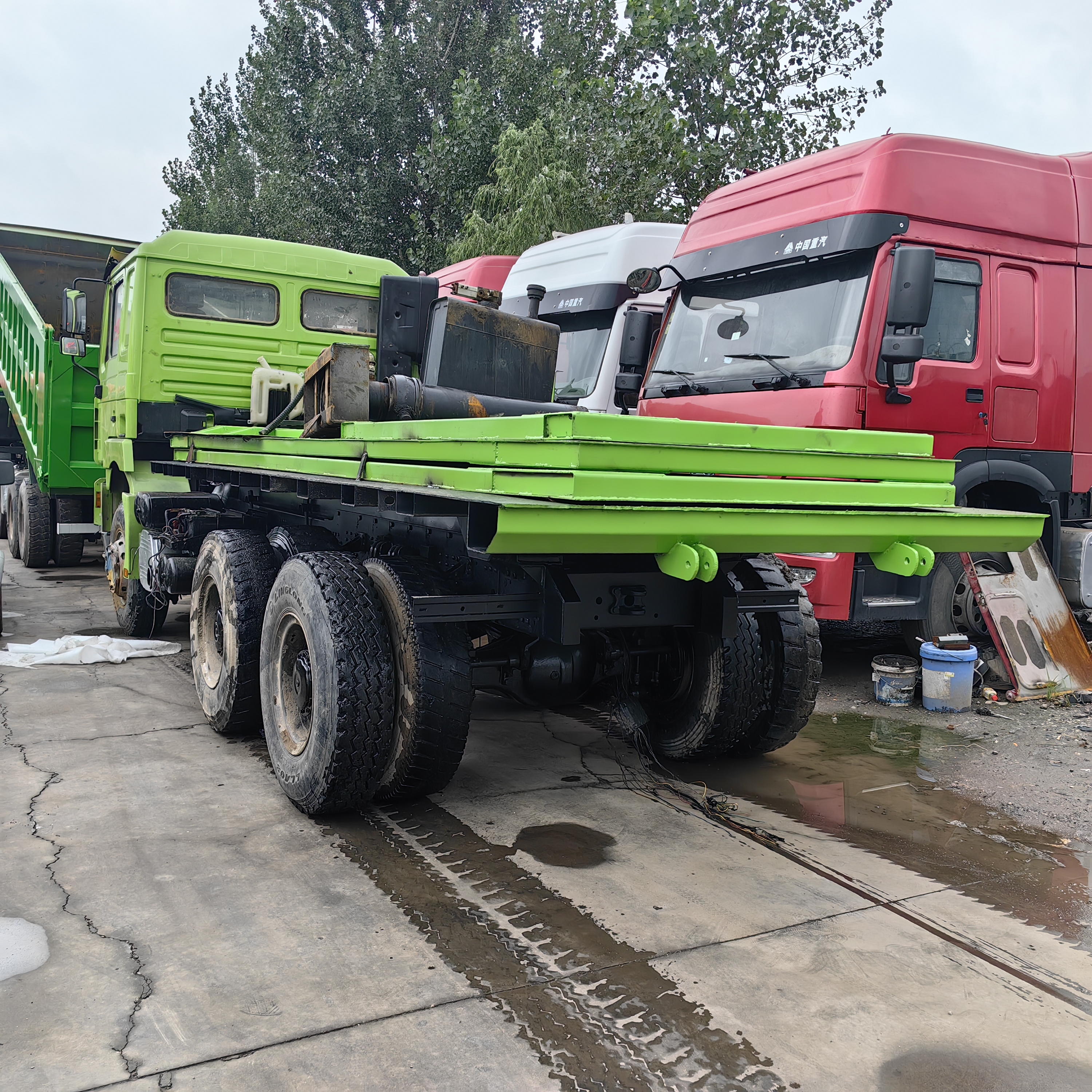 Used Good Condition 380hp 10wheelers 30tons 20cbm Shacman 6*4 Dump Truck Tipper Truck 