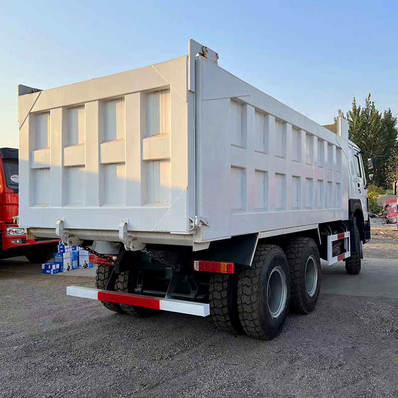 2018/2019Year Sinotruk Howo 6*4 Diesel Second Hand Truck 375/400HP Dump Truck ရောင်းမည်