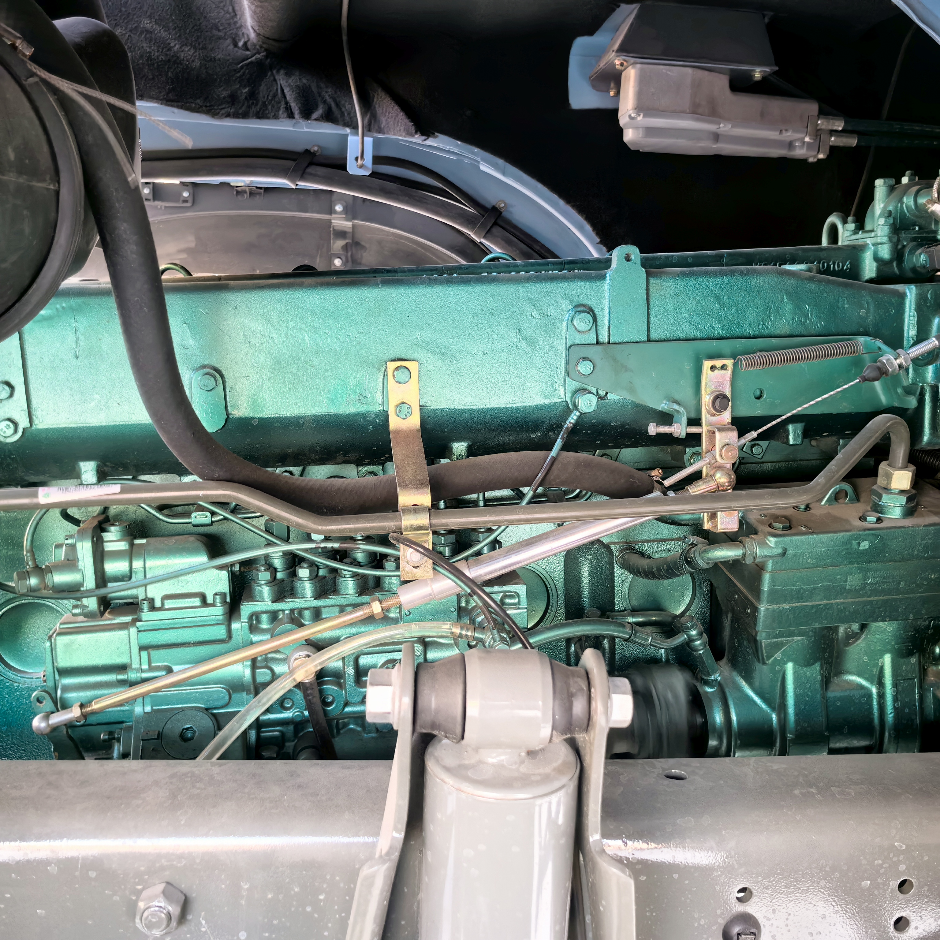 Sinotruk 371 375HP 6x4 Then Practic Head Tract Tracts Trucks Head
